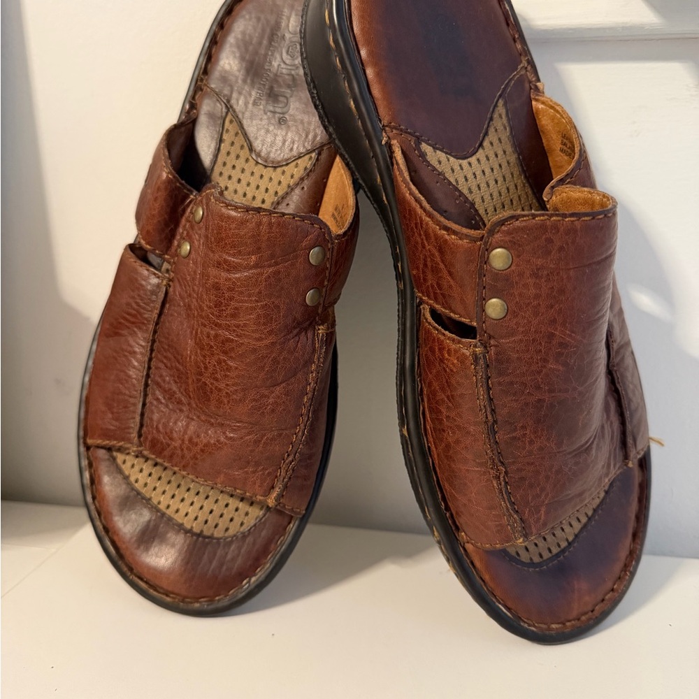 Born Men's Size 9  Leather Slide Sandals in Brown - Picture 15 of 15